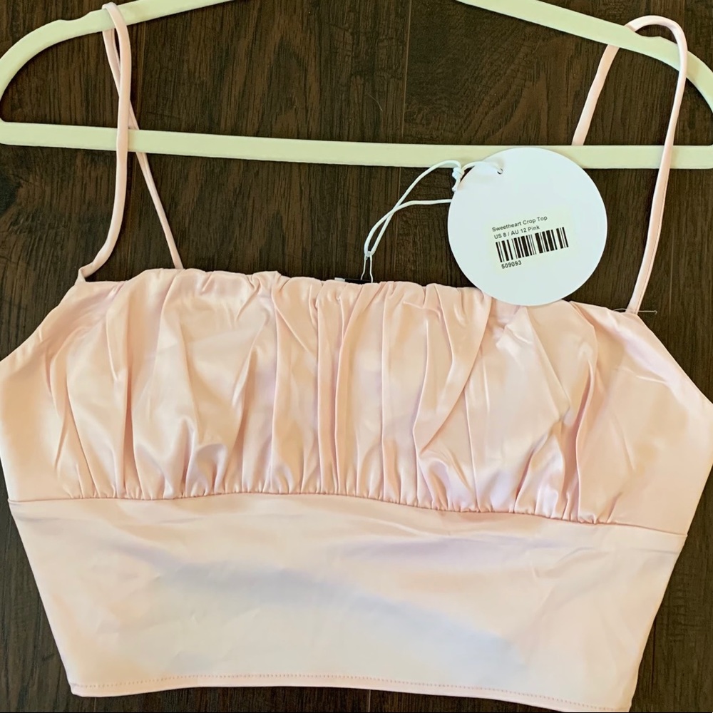 Pink crop top 💓💫